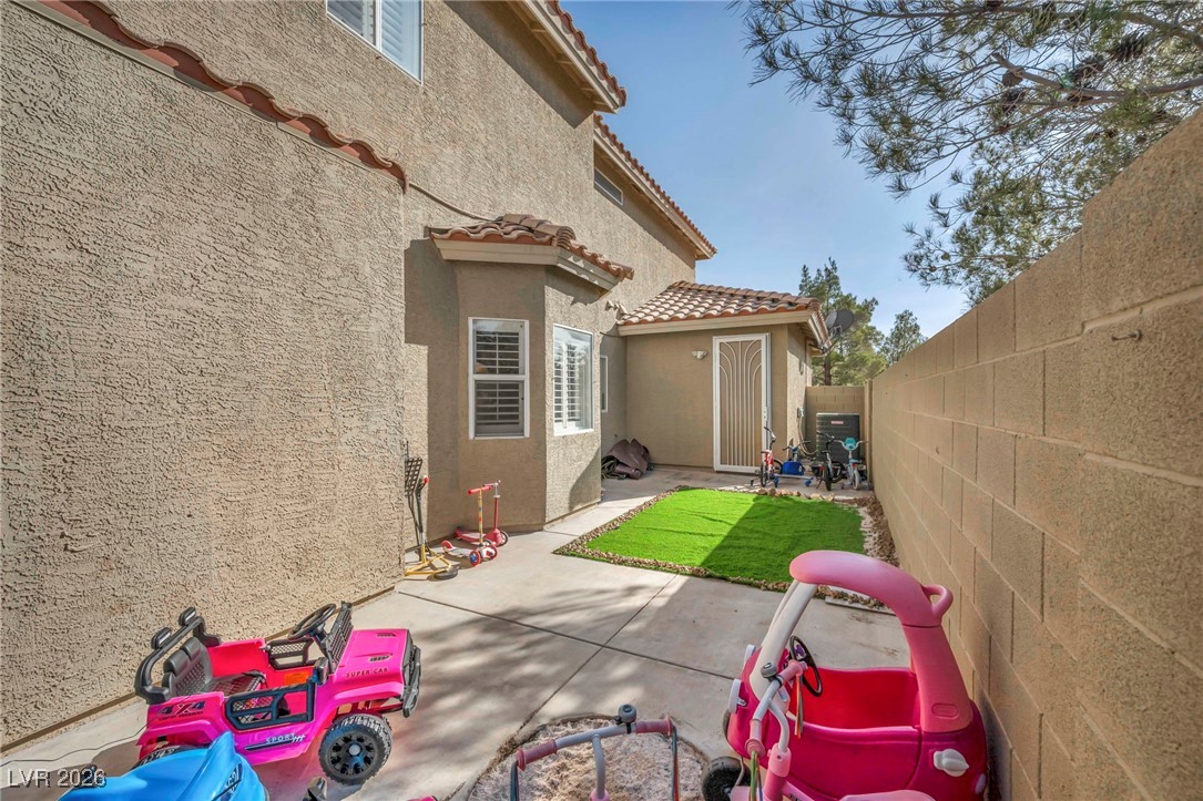 9592 Gainey Ranch Avenue Las Vegas NV 89147