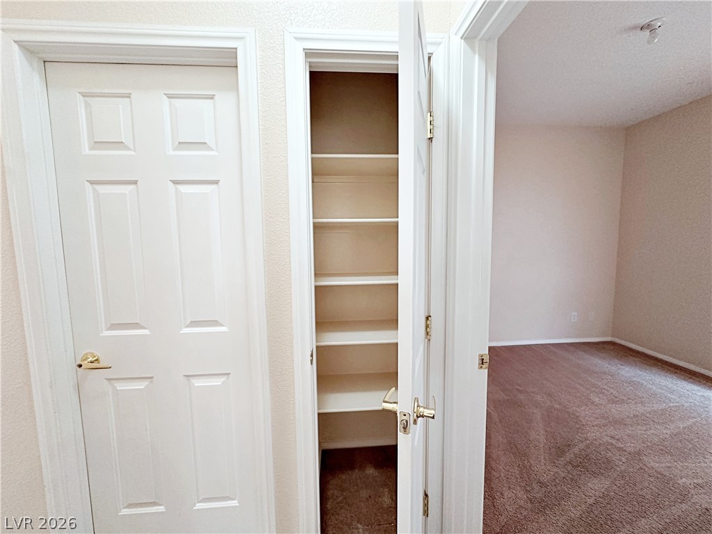 7805 Marbledoe Street Las Vegas NV 89149