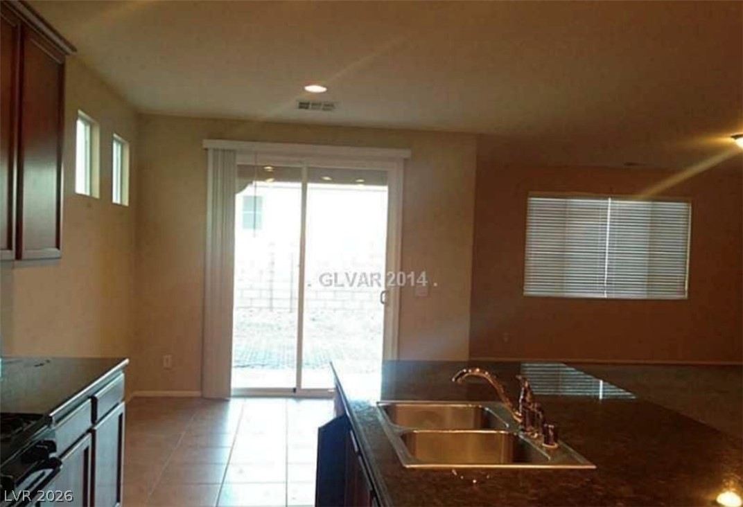 7112 Whitford Street Las Vegas NV 89166