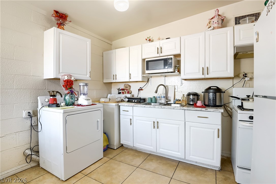 2409 Maroney Avenue Las Vegas NV 89104