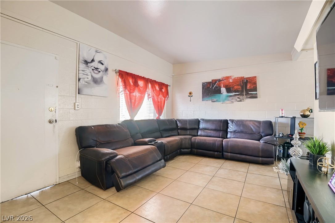 2409 Maroney Avenue Las Vegas NV 89104
