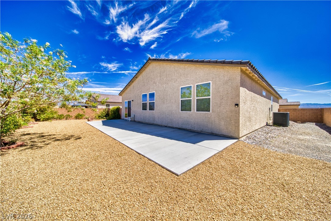 5562 South Chippewa Street Pahrump NV 89061