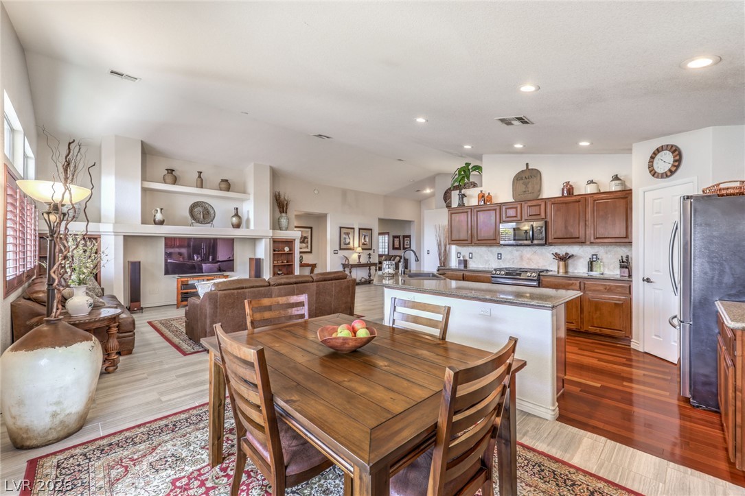 2131 Mountain Glow Avenue North Las Vegas NV 89031