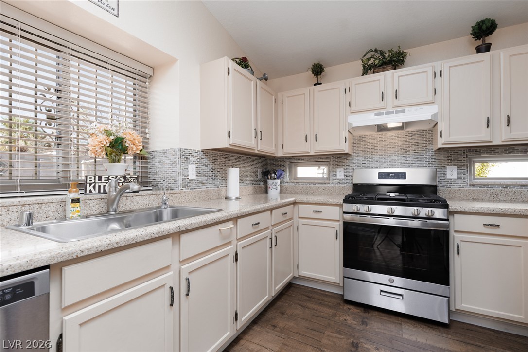 8301 Hydra Lane Las Vegas NV 89128
