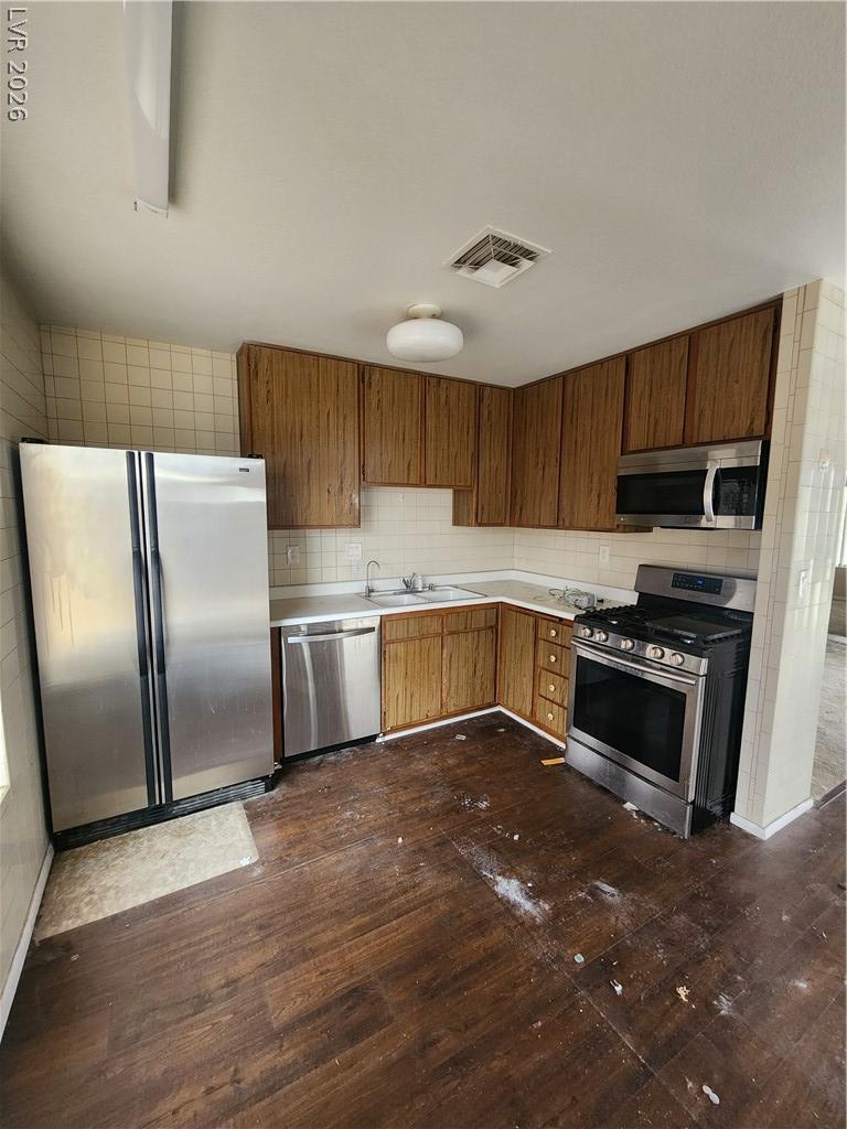 7235 Empress Drive Las Vegas NV 89147