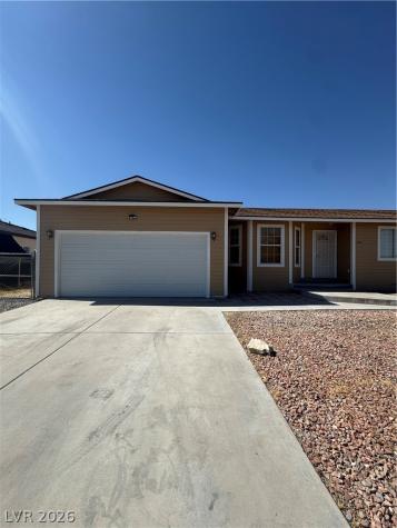 851 Lone Pine Road Pahrump NV 89048
