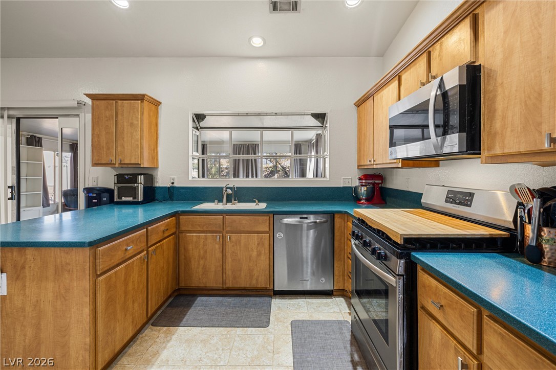 2116 Twisted Oak Avenue North Las Vegas NV 89032