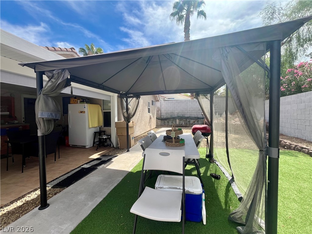 15 Rue Des Champs Henderson NV 89074
