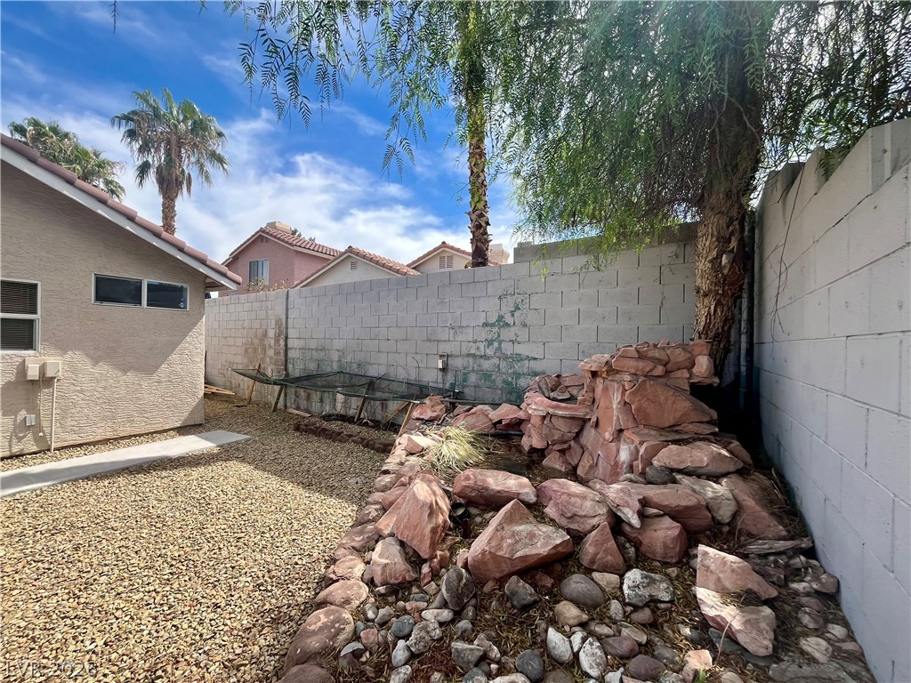 15 Rue Des Champs Henderson NV 89074