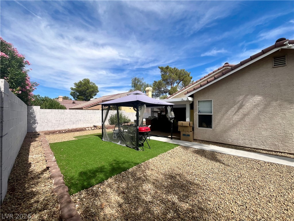 15 Rue Des Champs Henderson NV 89074