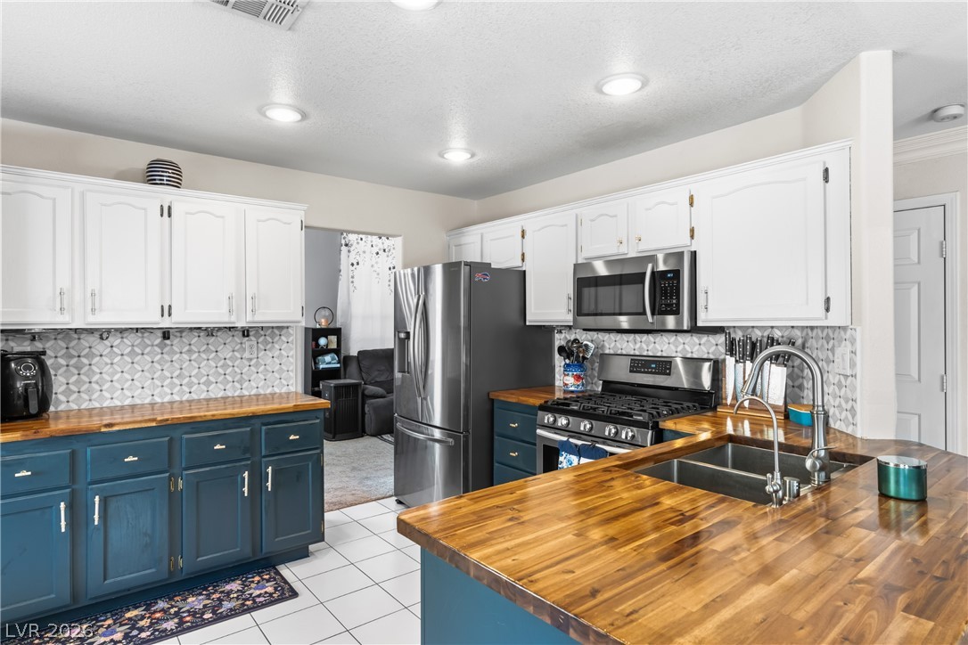 2444 Avenida Flores Henderson NV 89074