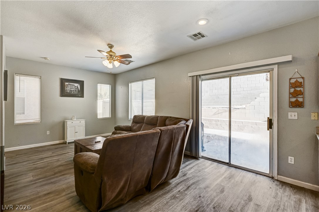 2538 Olay Street Las Vegas NV 89142