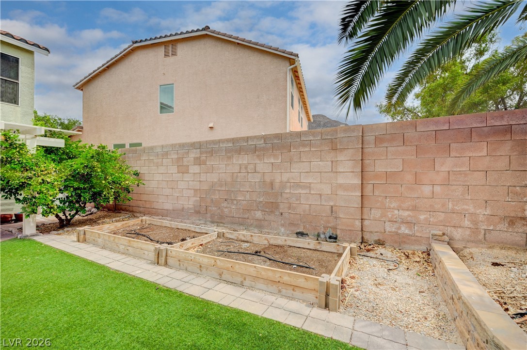 197 Kings Canyon Court Henderson NV 89012
