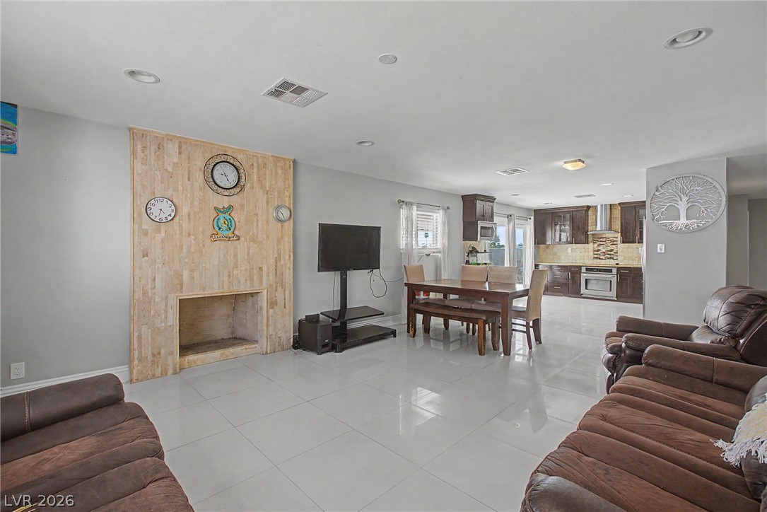 713 Vincent Way Las Vegas NV 89145