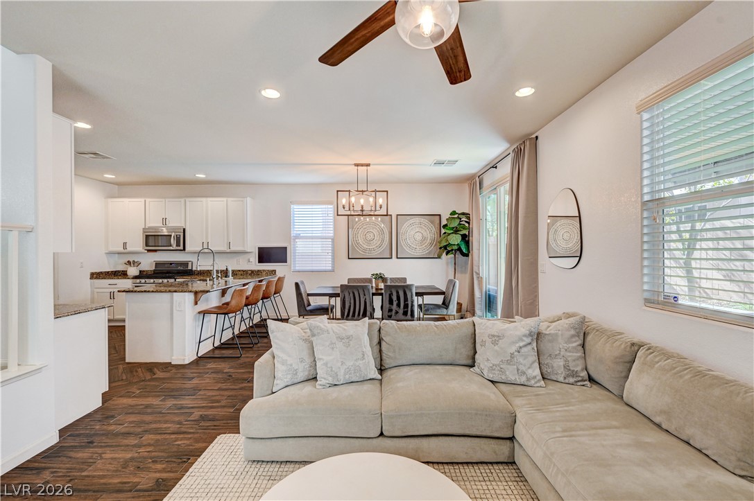 6954 Placid Lake Avenue Las Vegas NV 89179