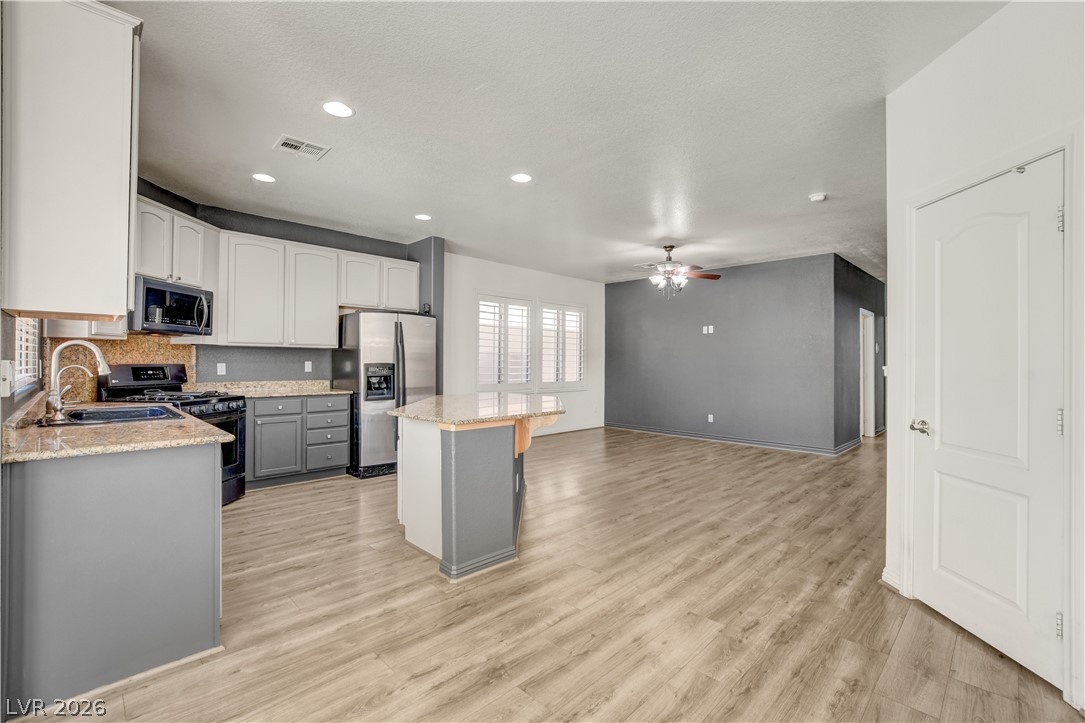 8517 Potters Clay Street Las Vegas NV 89143