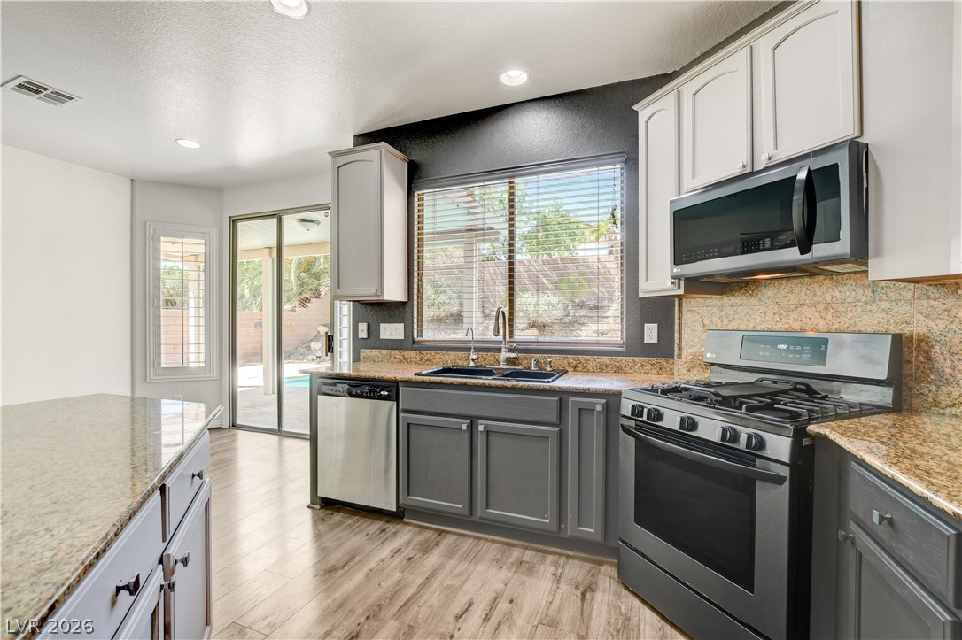8517 Potters Clay Street Las Vegas NV 89143