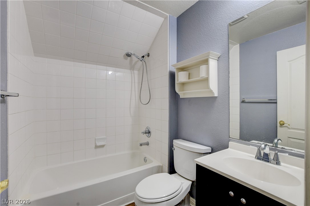 8517 Potters Clay Street Las Vegas NV 89143