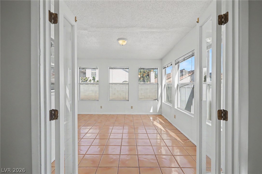 1950 Turtlerock Street Las Vegas NV 89142