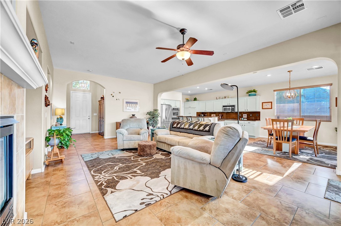 9928 Tradition Creek Avenue Las Vegas NV 89149