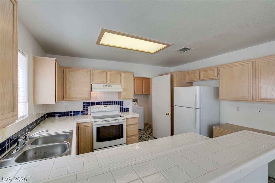 8012 Divine Drive Las Vegas NV 89128