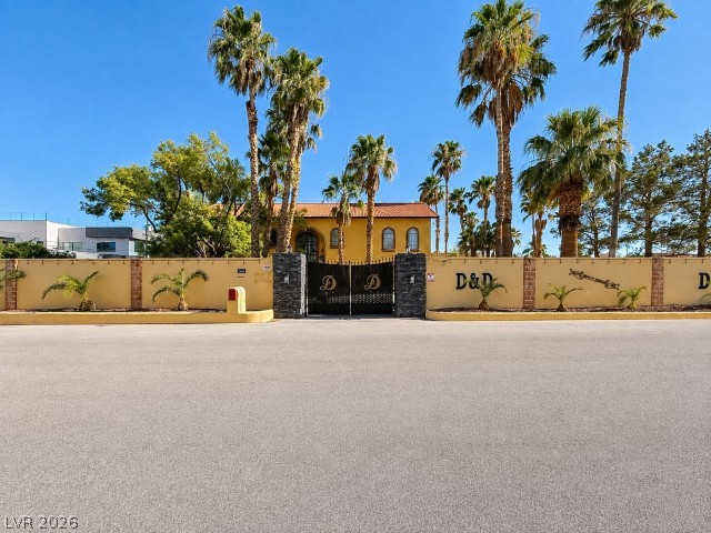 6425 Darby Avenue Las Vegas NV 89146
