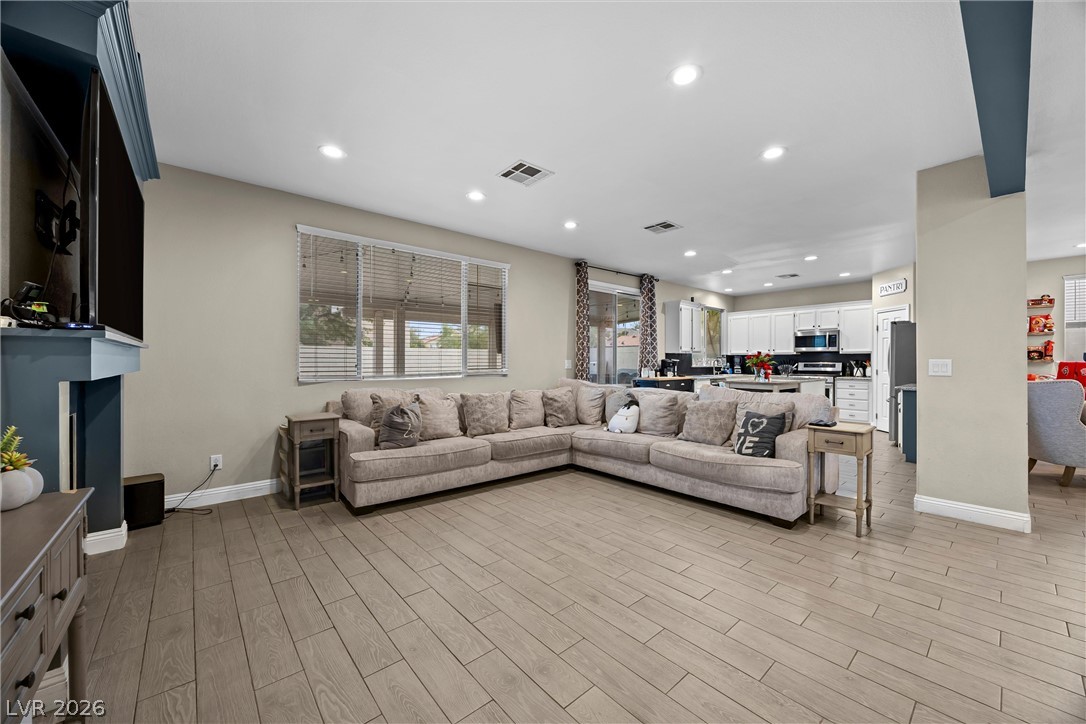 9797 Vista Crest Avenue Las Vegas NV 89148