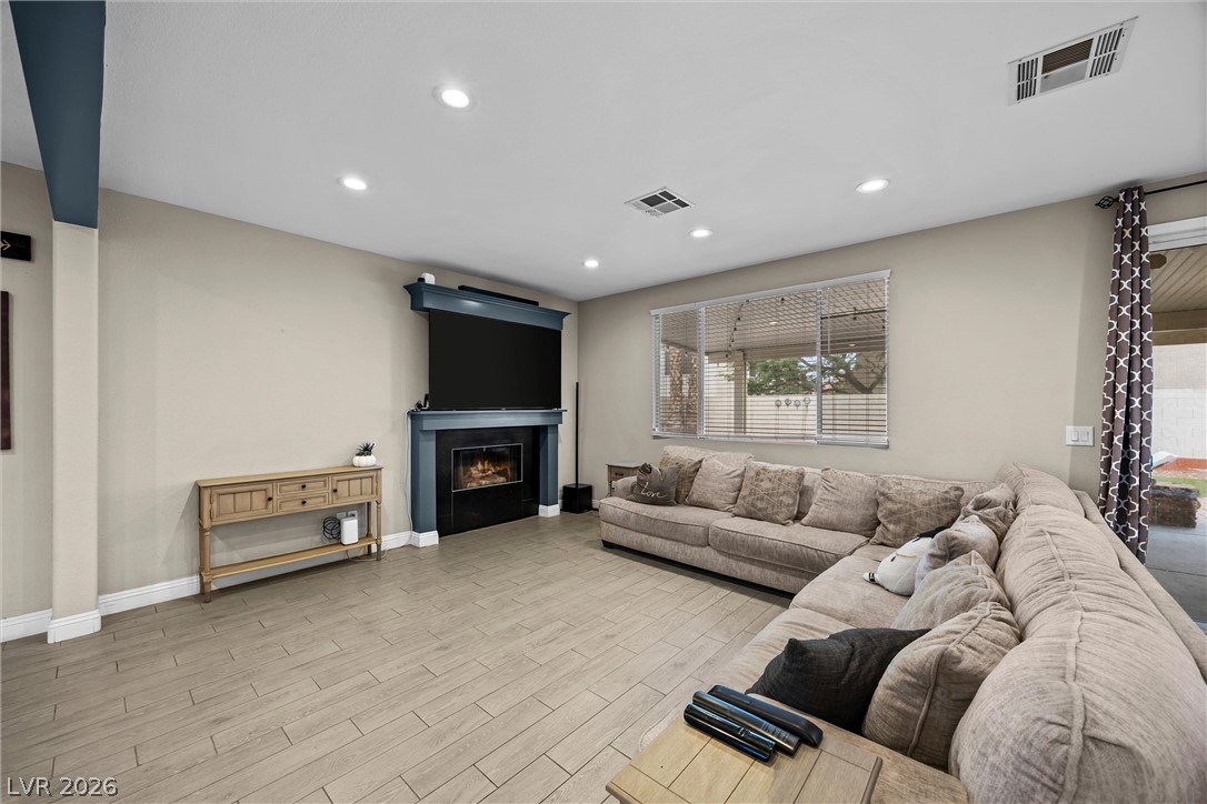 9797 Vista Crest Avenue Las Vegas NV 89148