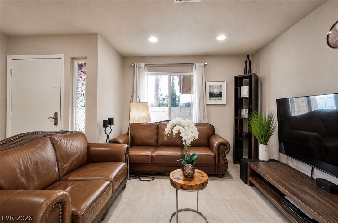 5323 Holbrook Drive Las Vegas NV 89103