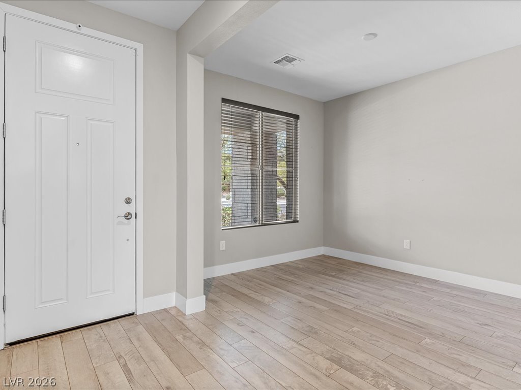 6008 Andezano Drive Las Vegas NV 89135