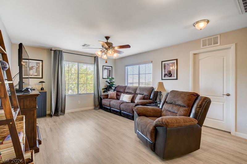 10417 Walworth Avenue Las Vegas NV 89166