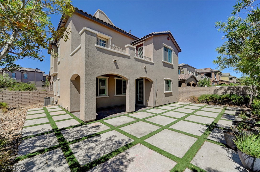 460 Trevinca Street Las Vegas NV 89138