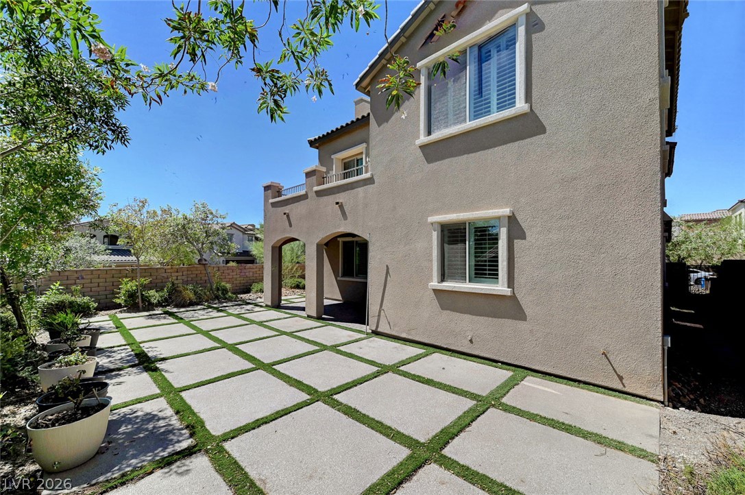 460 Trevinca Street Las Vegas NV 89138