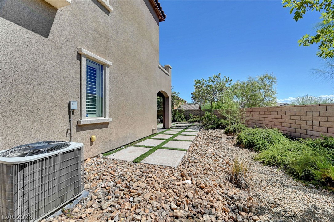 460 Trevinca Street Las Vegas NV 89138