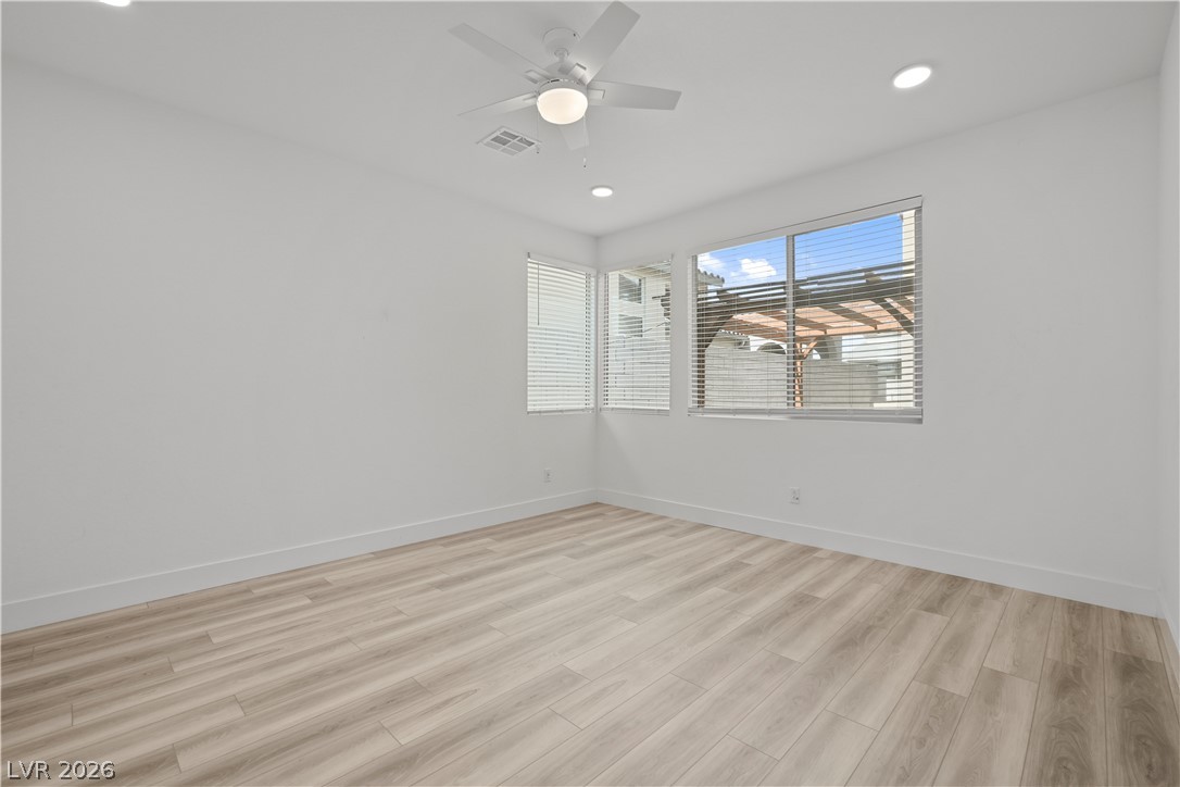 9958 Egan Valley Street Las Vegas NV 89166