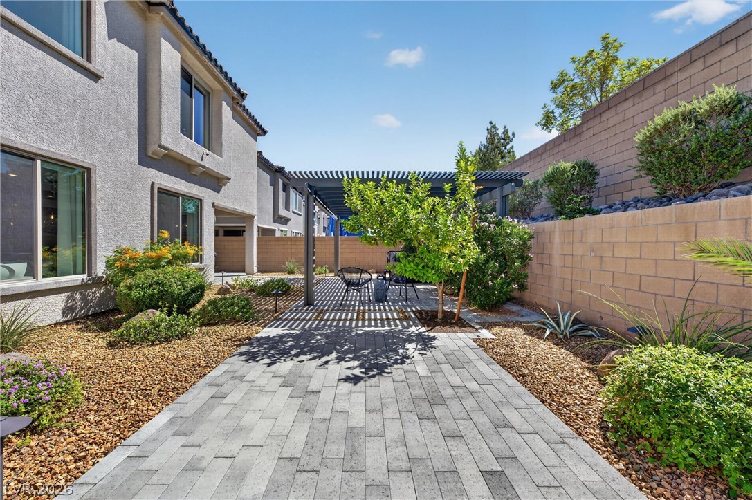 10005 Birch Knoll Avenue Las Vegas NV 89166