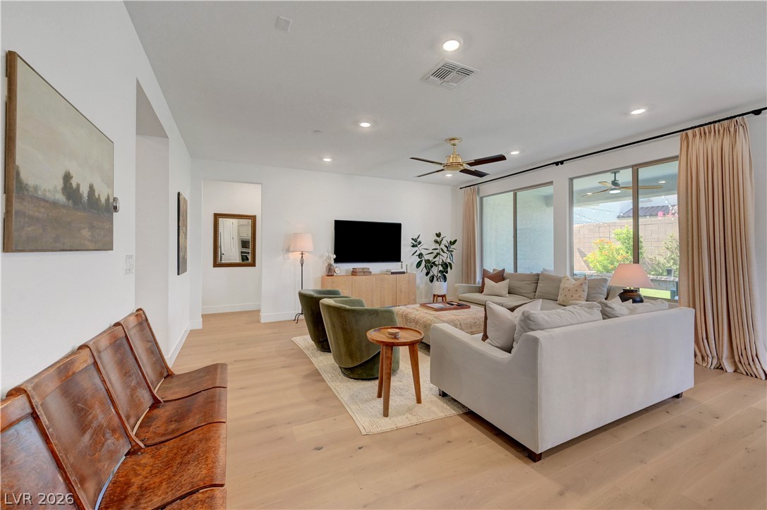 10826 Delparke Valley Avenue Las Vegas NV 89166