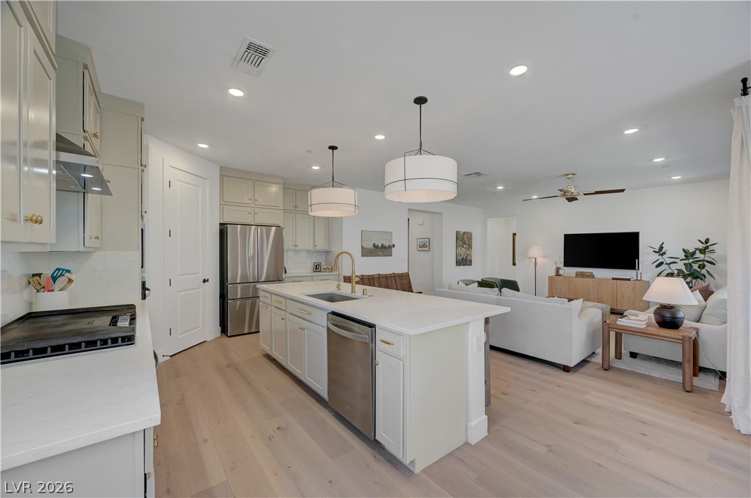 10826 Delparke Valley Avenue Las Vegas NV 89166