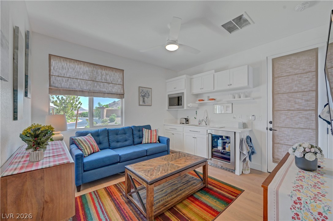 10826 Delparke Valley Avenue Las Vegas NV 89166