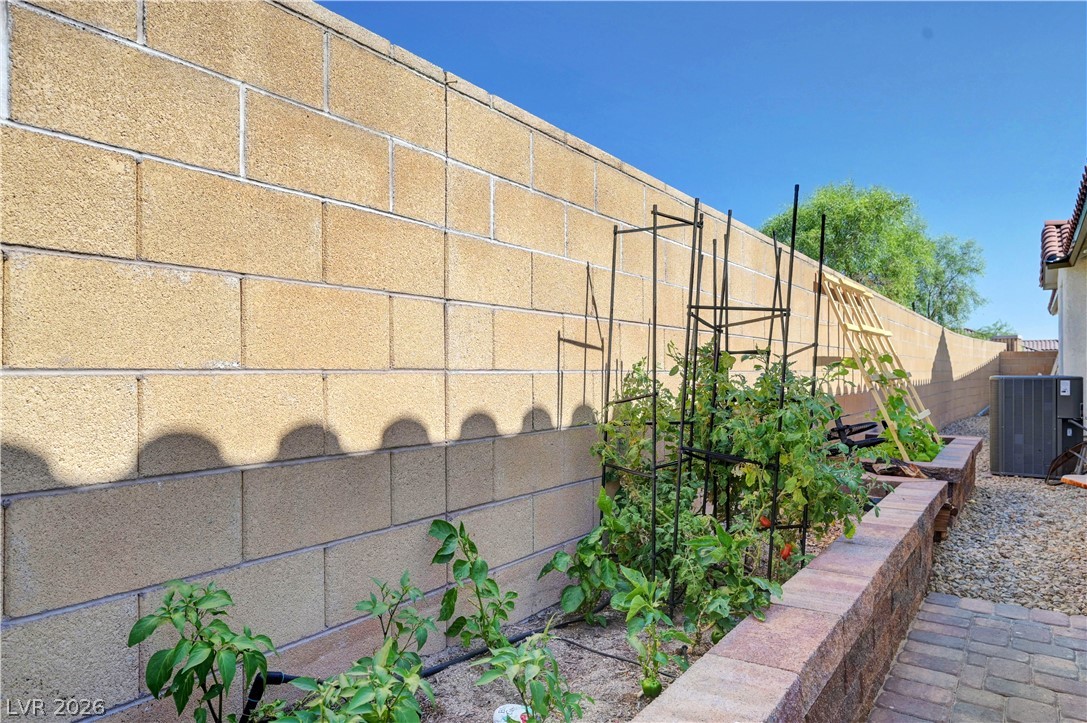 10826 Delparke Valley Avenue Las Vegas NV 89166