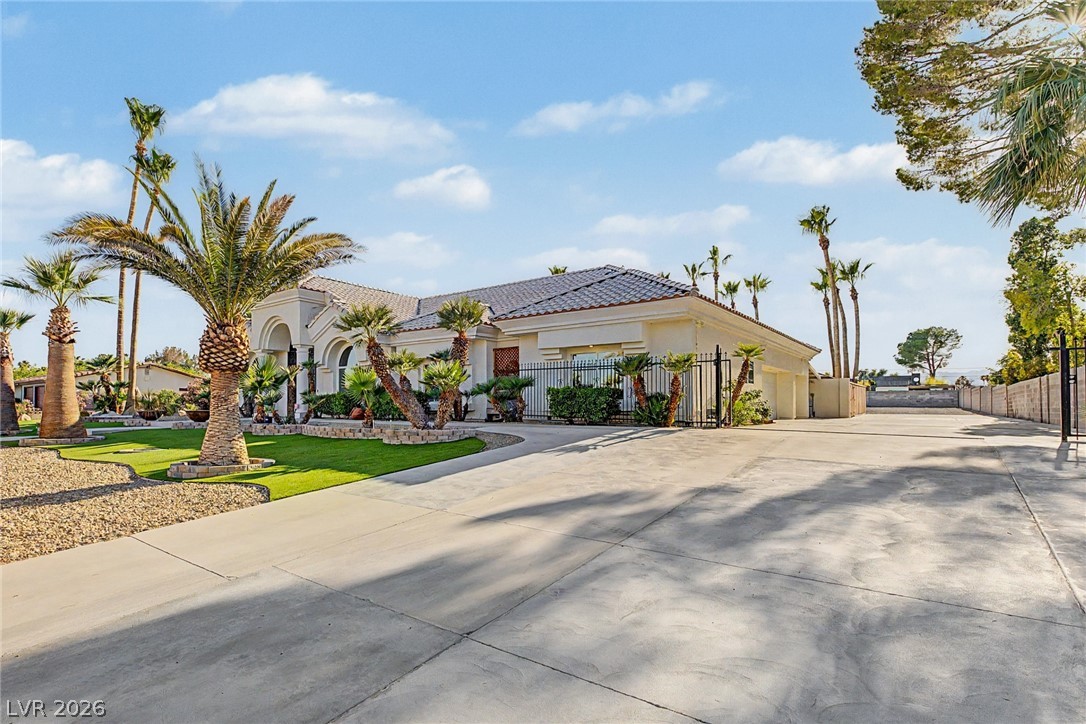 2869 Duneville Street Las Vegas NV 89146