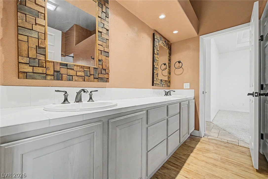 2869 Duneville Street Las Vegas NV 89146