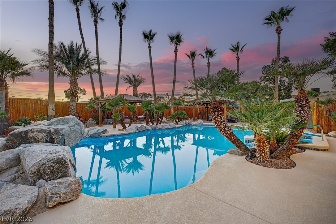 2869 Duneville Street Las Vegas NV 89146