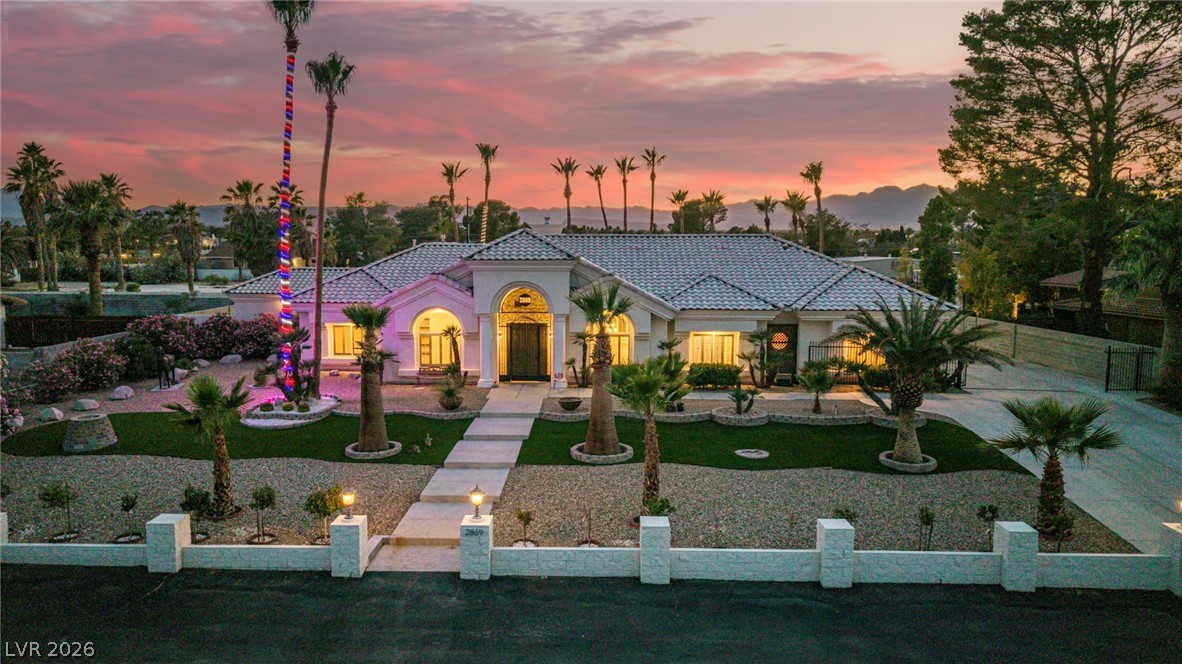 2869 Duneville Street Las Vegas NV 89146