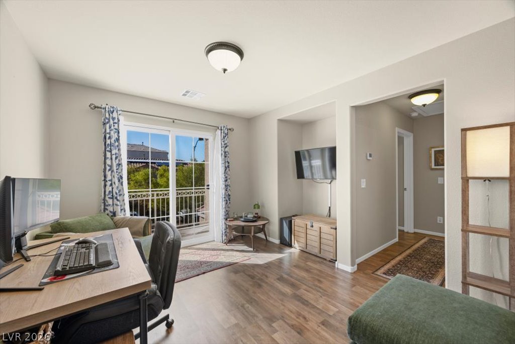 9132 Alluring Avenue Las Vegas NV 89149