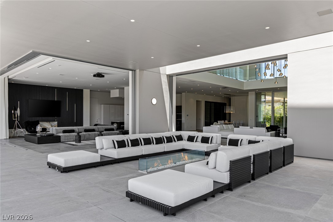 14 Magic Stone Lane Las Vegas NV 89135