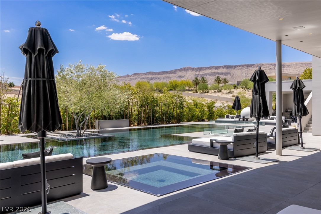 14 Magic Stone Lane Las Vegas NV 89135
