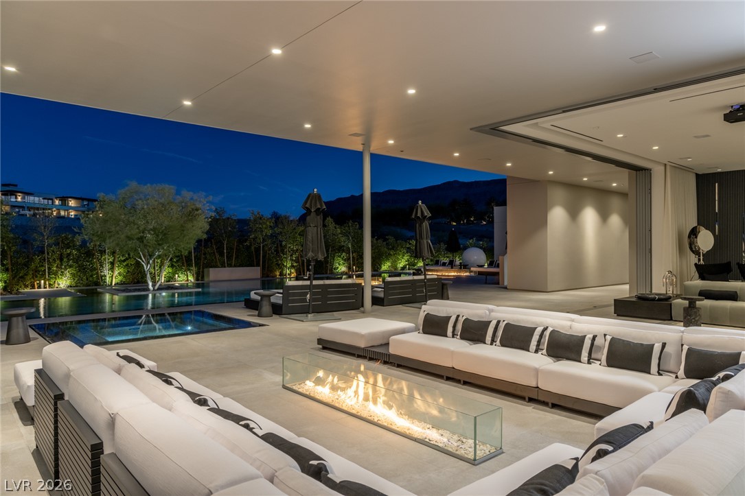 14 Magic Stone Lane Las Vegas NV 89135