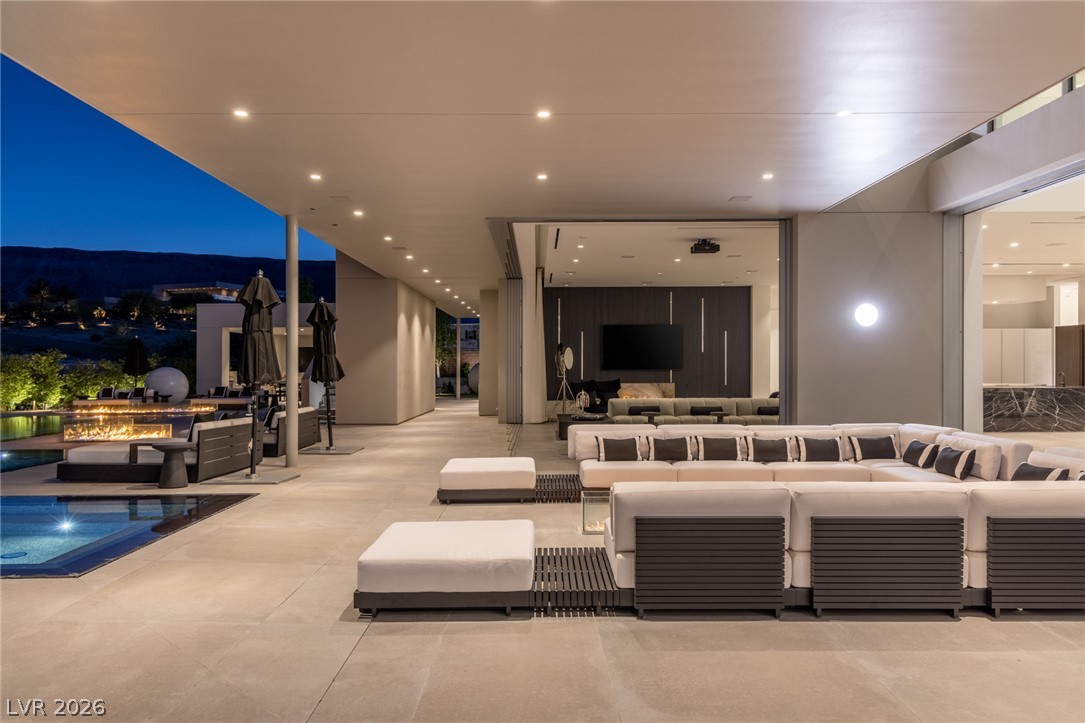 14 Magic Stone Lane Las Vegas NV 89135