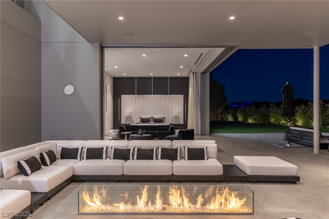 14 Magic Stone Lane Las Vegas NV 89135